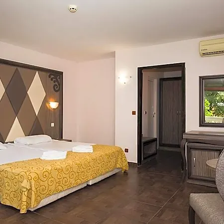 Elenite 3* سفيتي فلاس